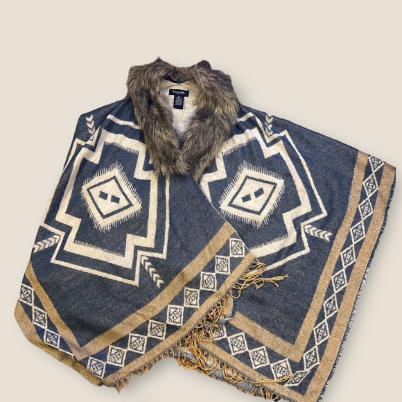 Marcus Adler cape styled in a Southwestern motif and a swish of boho fringe. EUC - Picture 2 of 5